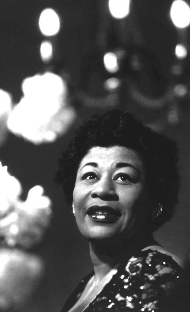 A Swingin Ella Christmas: Blues and Jazz artist