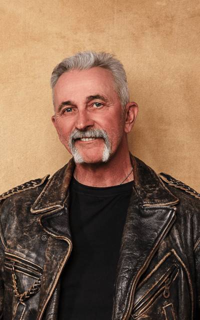 Aaron Tippin