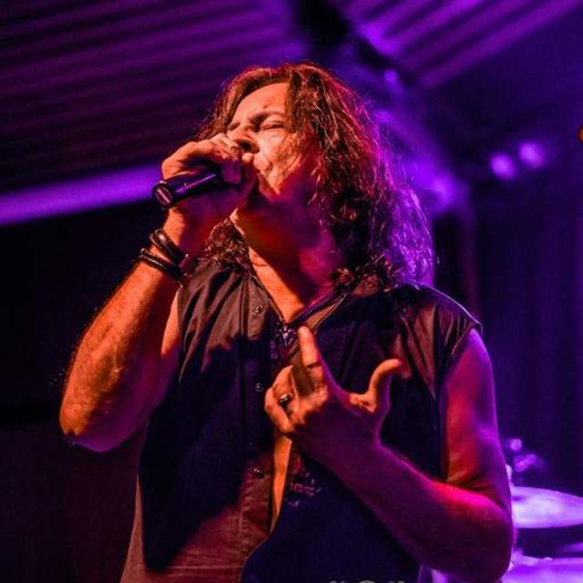 BB Steal: Rock artist