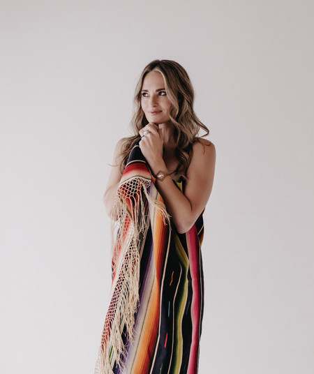 Bri Bagwell: Country and Folk artist