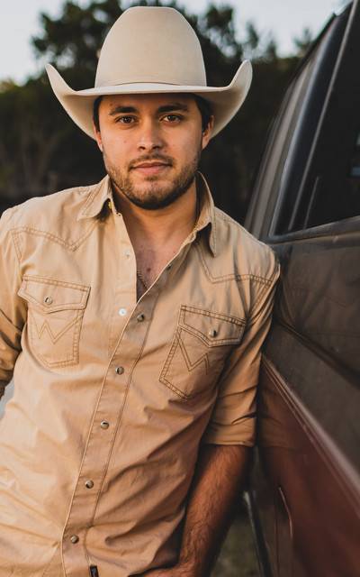 Clay Hollis