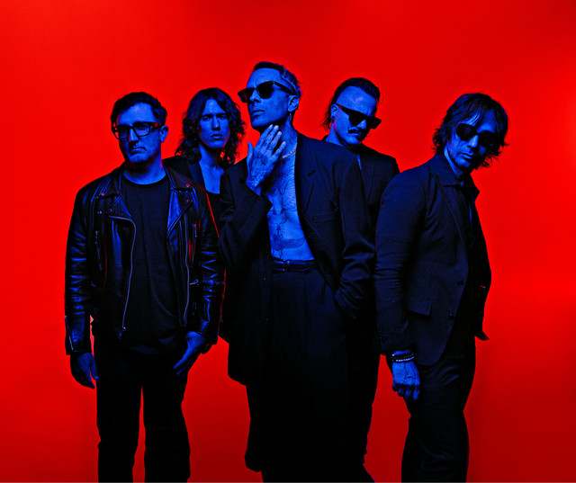 Crashing Wayward: Rock artist
