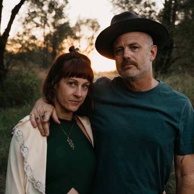 Crow and Gazelle: Country and Folk artist