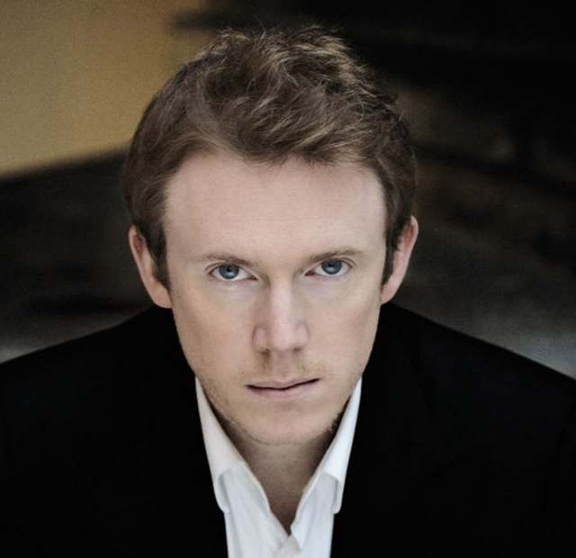 Daniel Harding: Classical artist