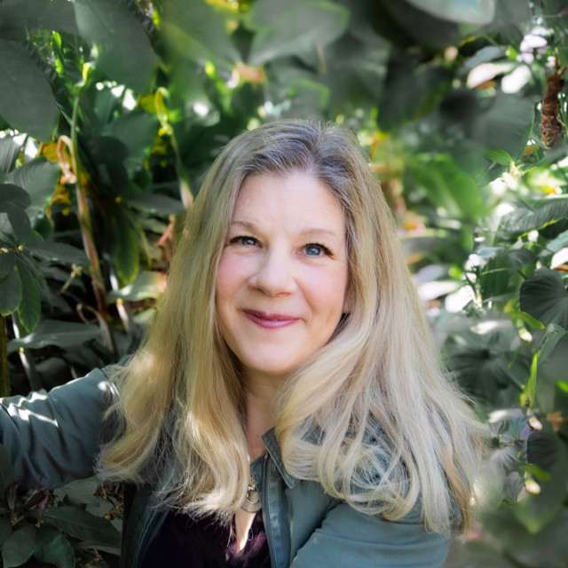 Dar Williams at Narrows Center for the Arts on Oct 22, 2026