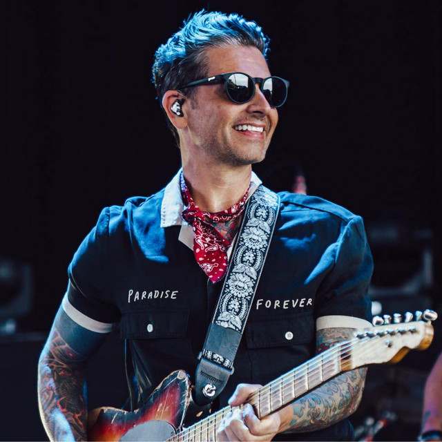 Dashboard Confessional: Rock artist