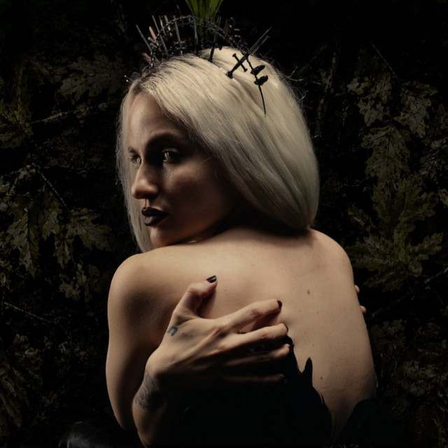 Devora: Rock artist