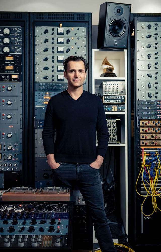 Dweezil Zappa: Rock artist