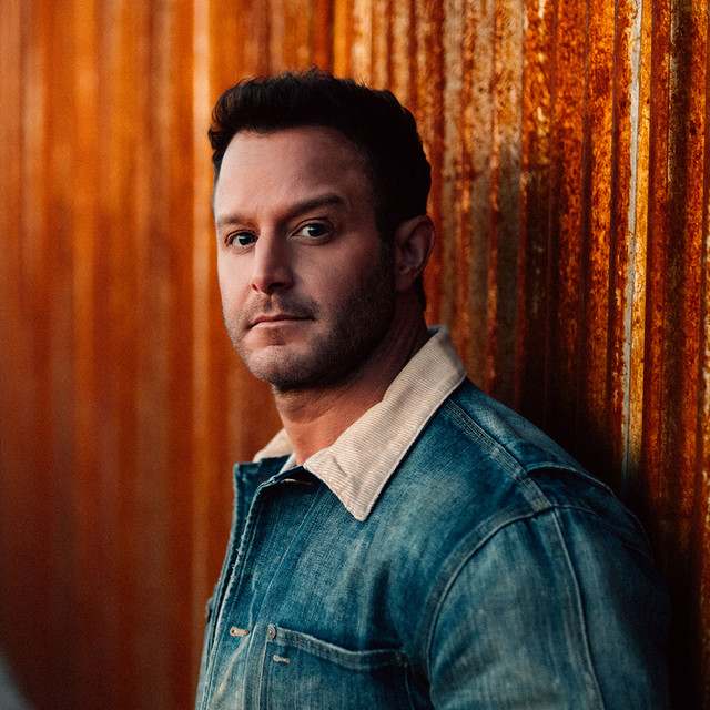 Easton Corbin: Country and Folk artist