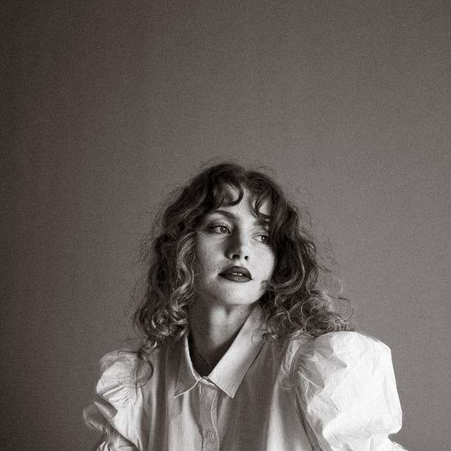 Ellur: Alternative artist