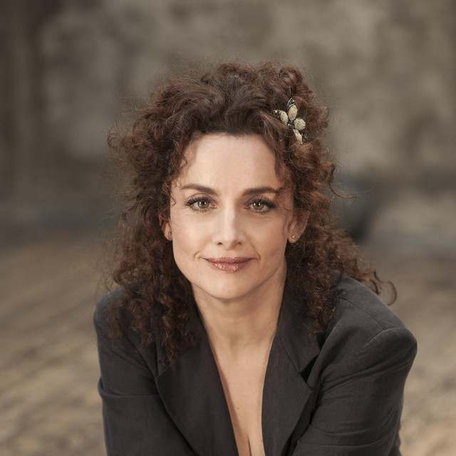 Emmanuelle Haim: Classical artist
