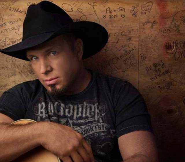 Garth Brooks: Country and Folk artist