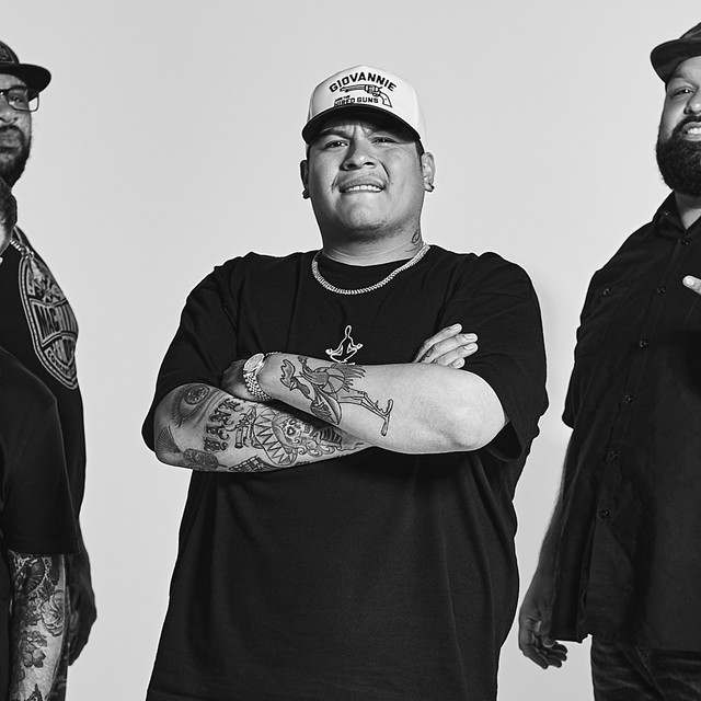 Giovannie and The Hired Guns: Alternative artist