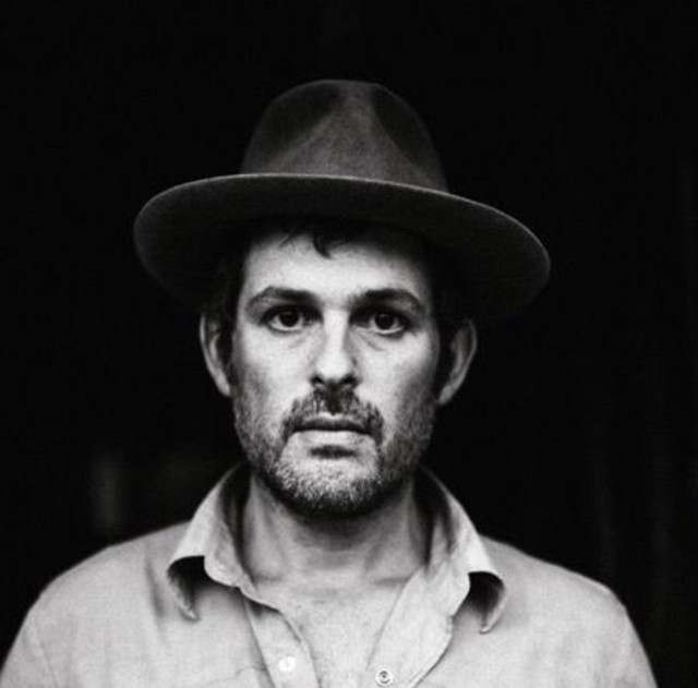 Gregory Alan Isakov: Pop artist