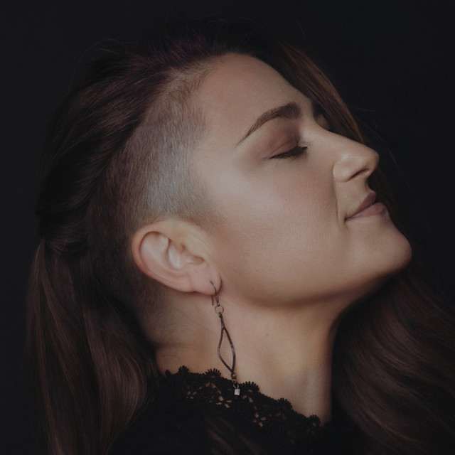 Jennifer Knapp at Cafe Eleven on Dec 11, 2026