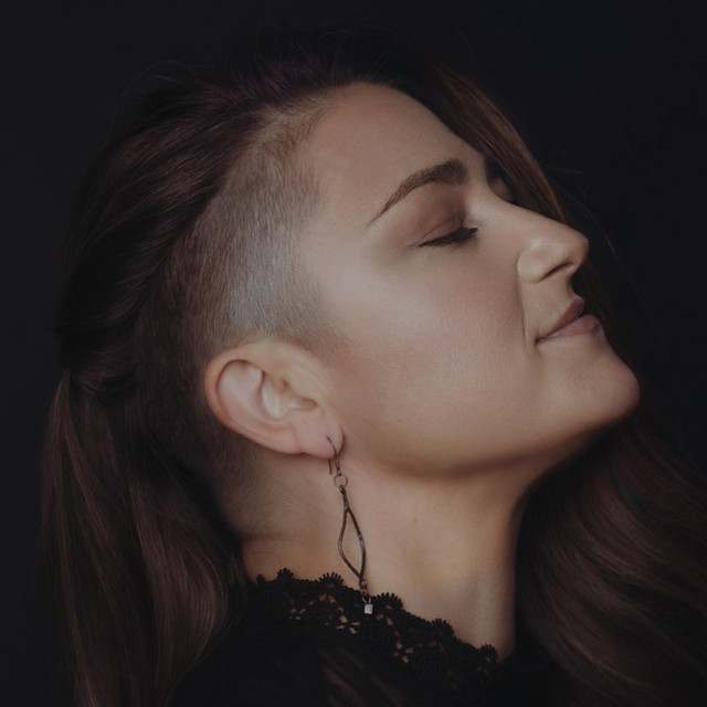 Jennifer Knapp: Rock artist