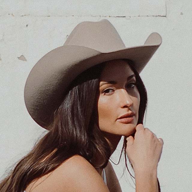 Kacey Musgraves: Country and Folk artist