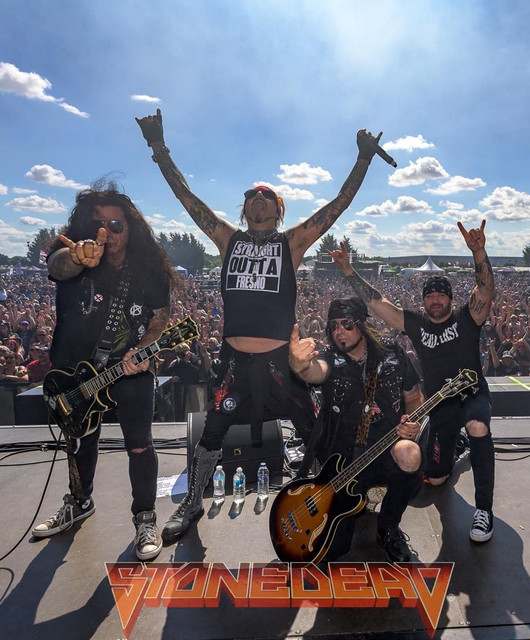 Kickin Valentina: Rock artist