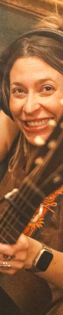 Lindsay Lou