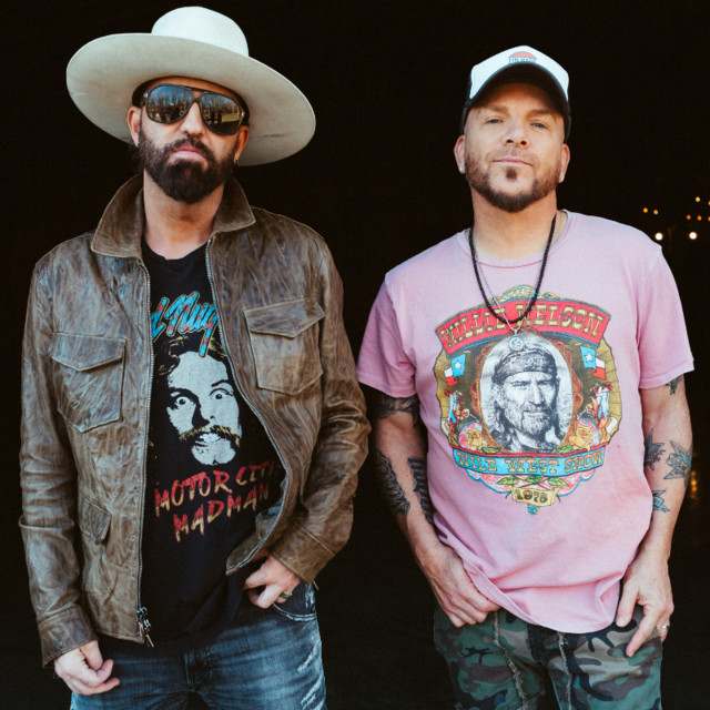LoCash: Rock artist