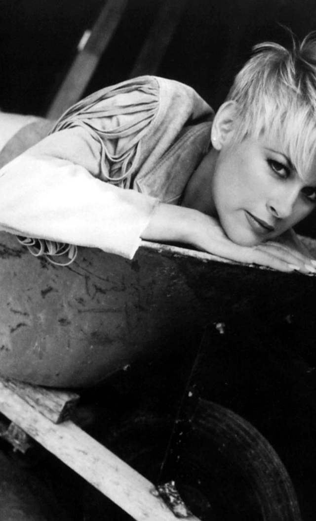 Lorrie Morgan: Country and Folk artist