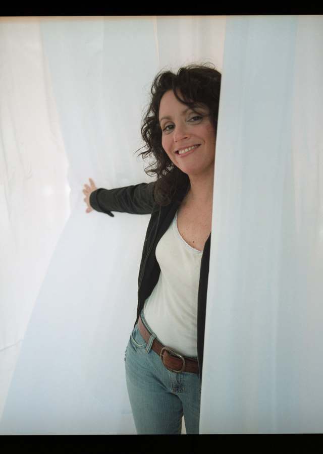 Lucy Kaplansky: Country and Folk artist