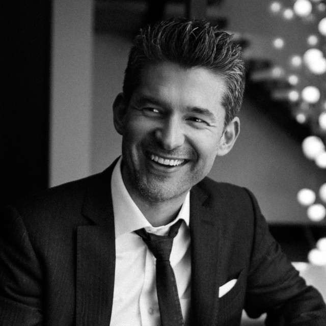 Matt Dusk at Festival Place on Nov 21, 2026
