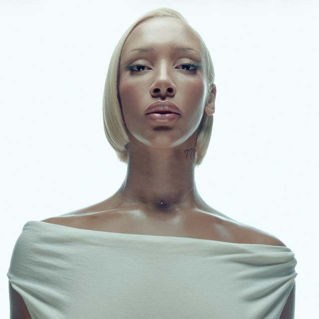 Naomi Sharon: R&B artist