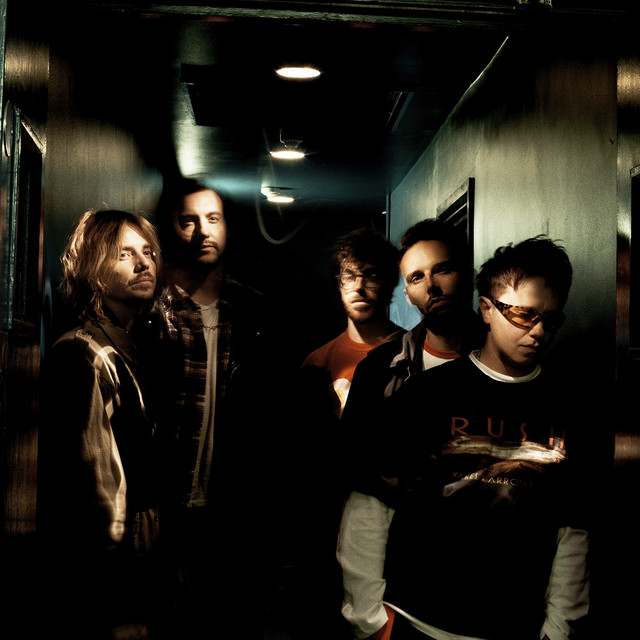 Nothing But Thieves: Alternative artist