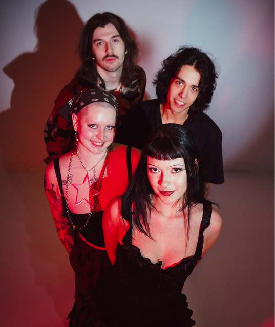 Scarlet Demore: Rock artist