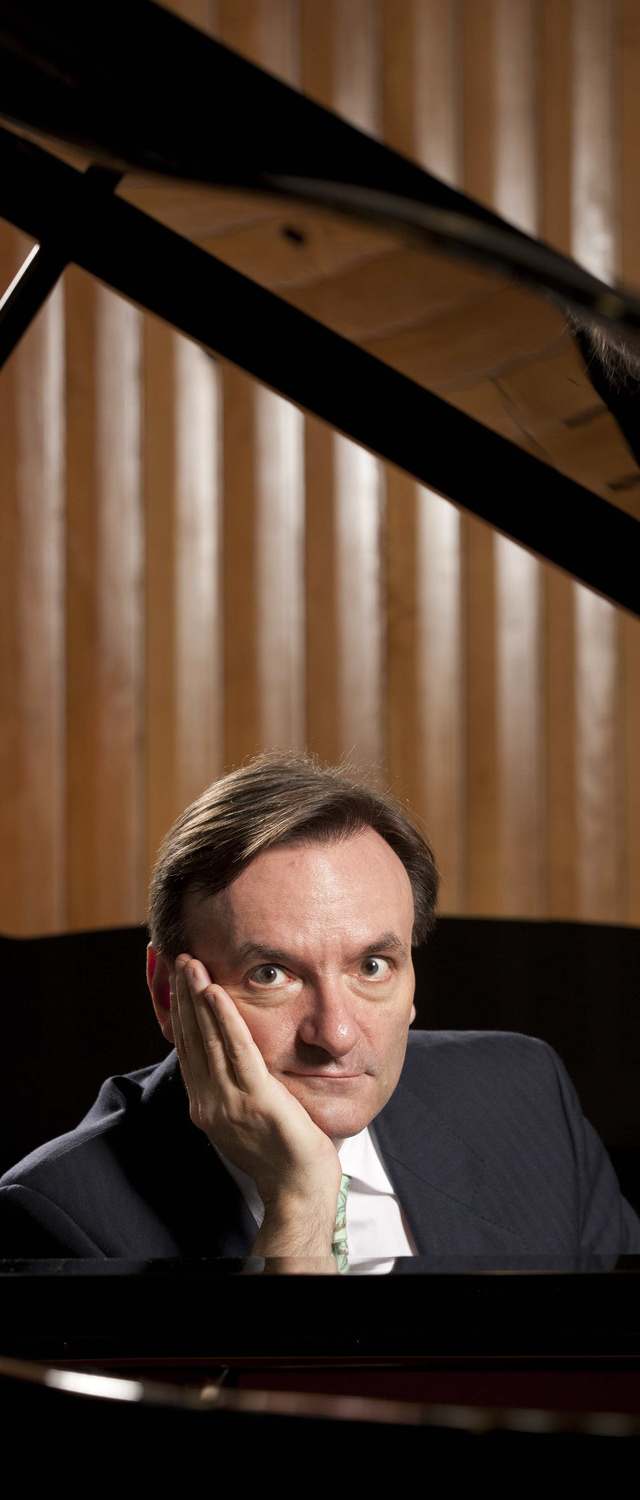 Stephen Hough: Classical artist