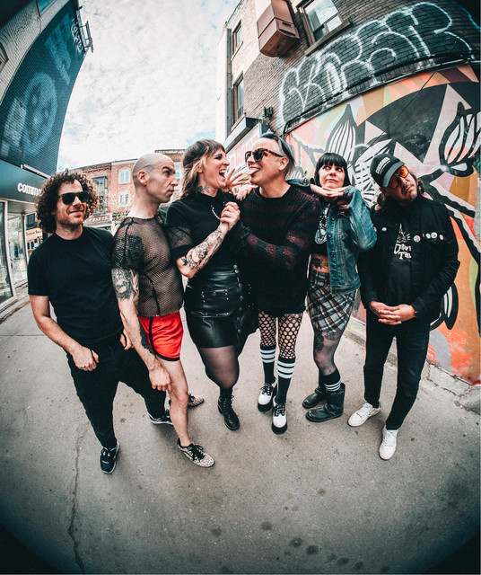 The Iron Roses: Rock artist