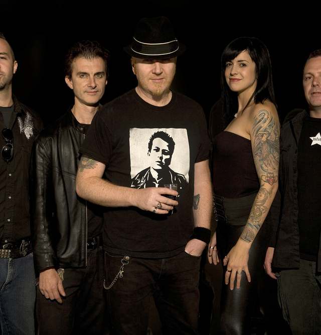The Mahones: Rock artist