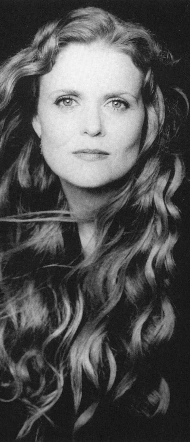 Tierney Sutton: Blues and Jazz artist