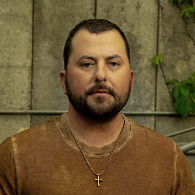Tyler Farr: Country and Folk artist