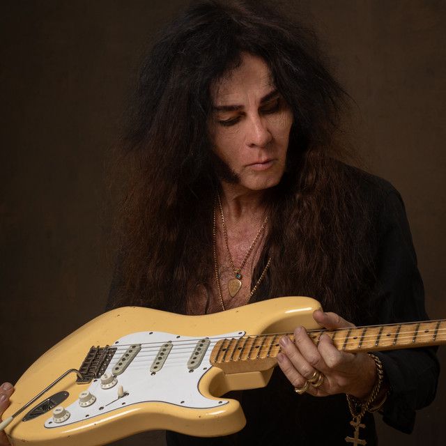 performer-image-yngwie-